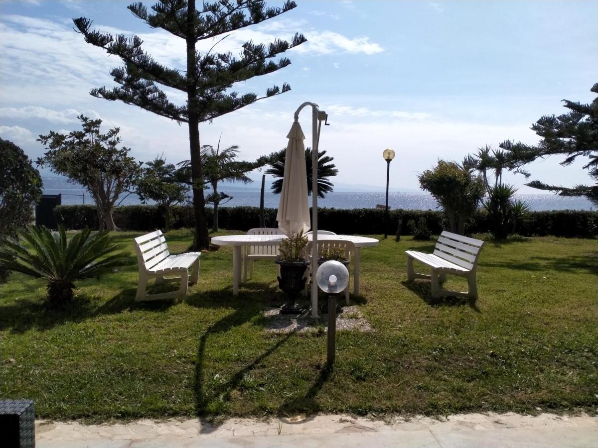 Sullo Stretto Sant'Agata (Sicily)